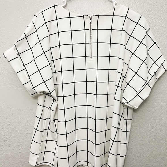 Melloday | Black and White Grid Pattern Top - Picture 3 of 3